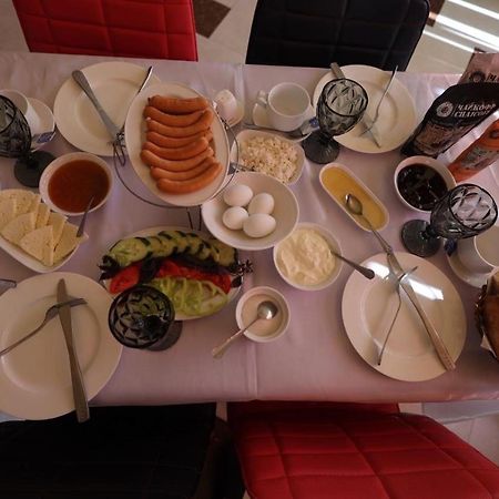 Flamenco Hotel Sisian エクステリア 写真